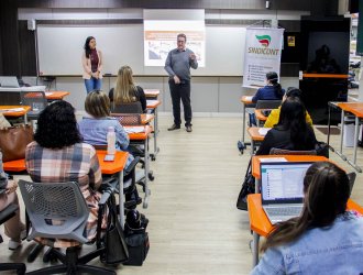 ? Curso presencial ocorreu na Uceff Faculdades, em Chapec&oacute;. 