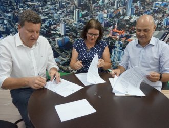 Termo de coopera&ccedil;ao foi assinado nesta semana (Foto Prefeitura de Chapec&oacute;)