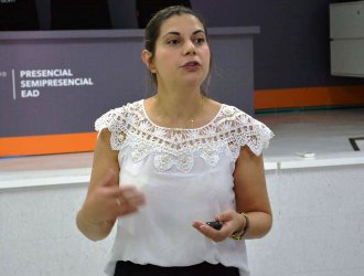 Instrutora Viviane Krein