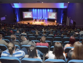 Aproximadamente 650 pessoas participaram do evento