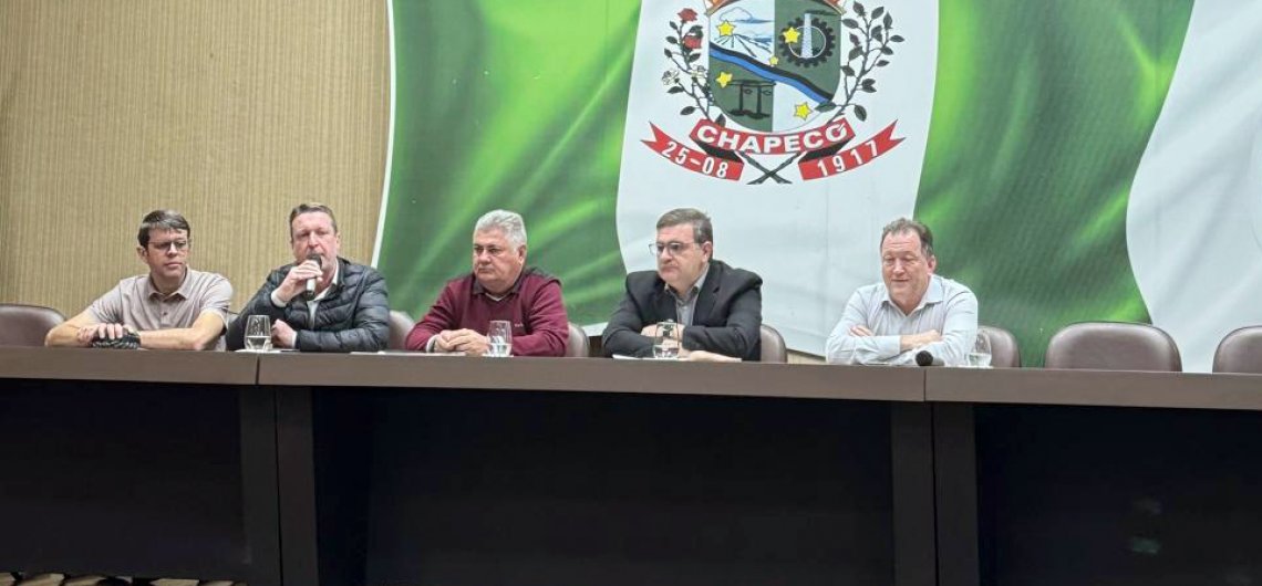 Encontro entre contadores e Prefeitura atualiza sobre mudan&ccedil;as na abertura de empresas em Chapec&oacute;