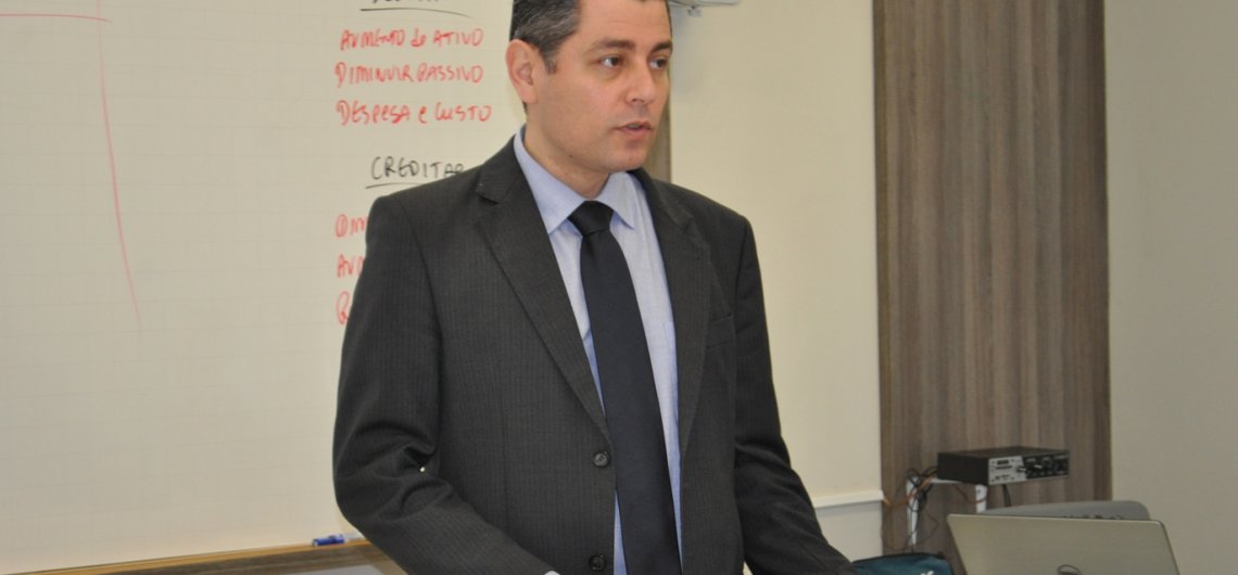 Sindicont Chapec&oacute; promove curso de suporte &agrave; gest&atilde;o empresarial