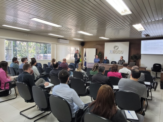 Sindicont Chapec&oacute;, Fecontesc e Amosc debatem sobre educa&ccedil;&atilde;o continuada